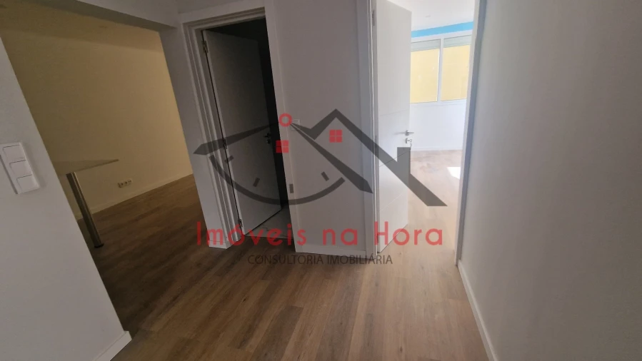 Apartamento T2 para Venda em Falagueira-Venda Nova Foto 11