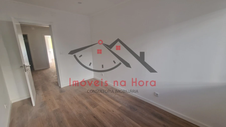 Apartamento T2 para Venda em Falagueira-Venda Nova Foto 13