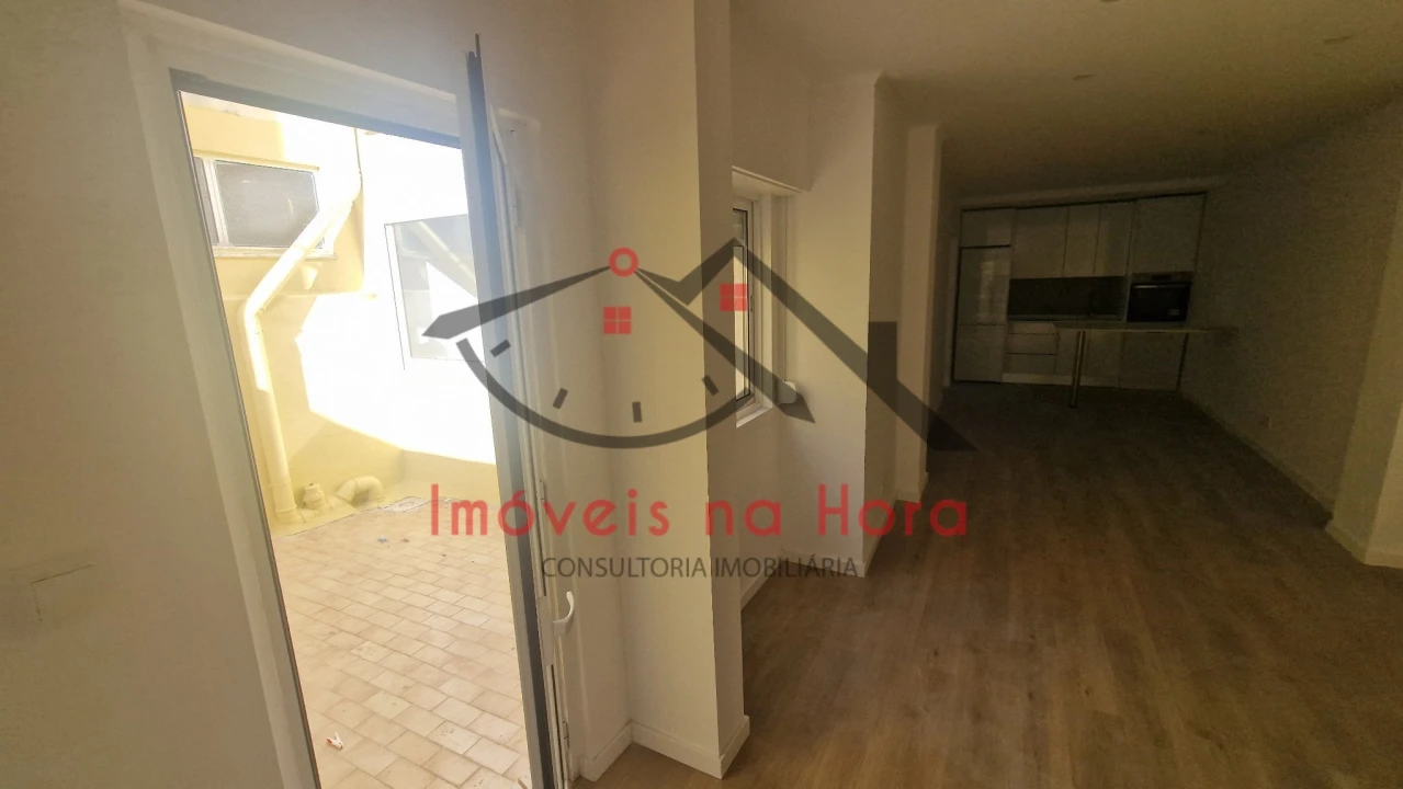 Apartamento T2 para Venda em Falagueira-Venda Nova Foto 18