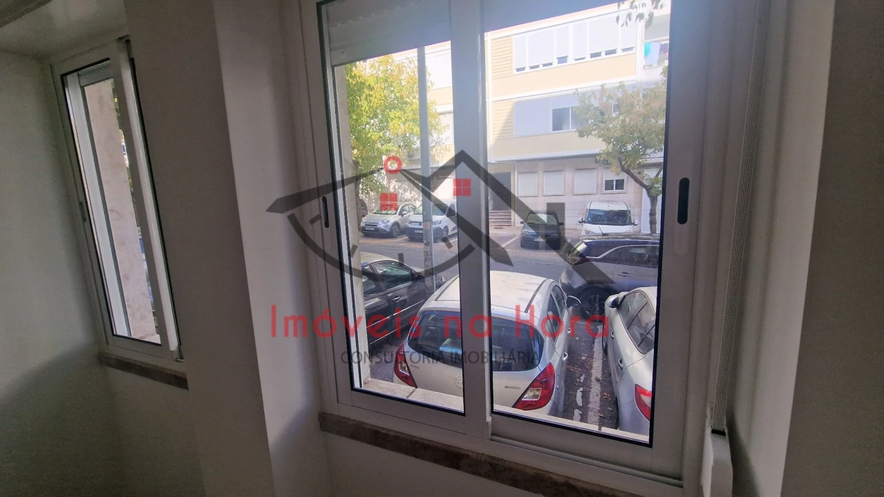 Apartamento T2 para Venda em Falagueira-Venda Nova Foto 14