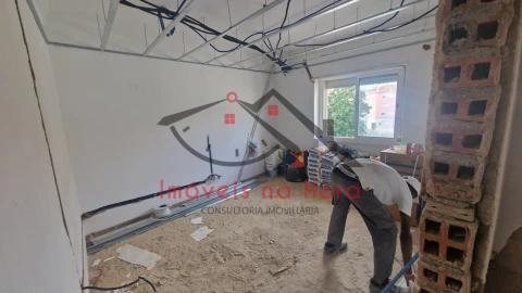 Apartamento T2 para Venda em Mina de Água