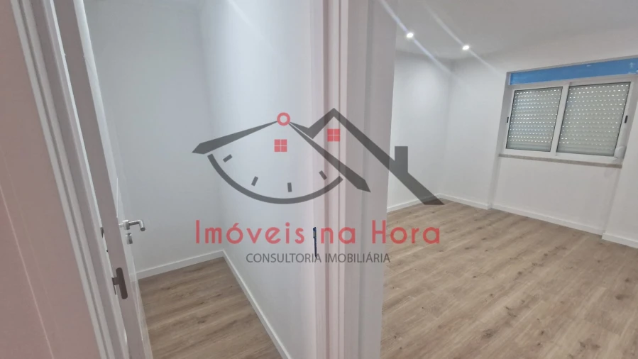 Apartamento T2 para Venda em Mina de Água Foto 5