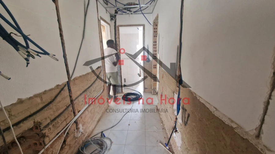 Apartamento T2 para Venda em Mina de Água Foto 7