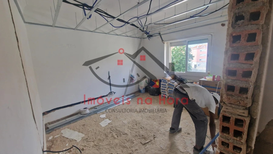 Apartamento T2 para Venda em Mina de Água Foto 8