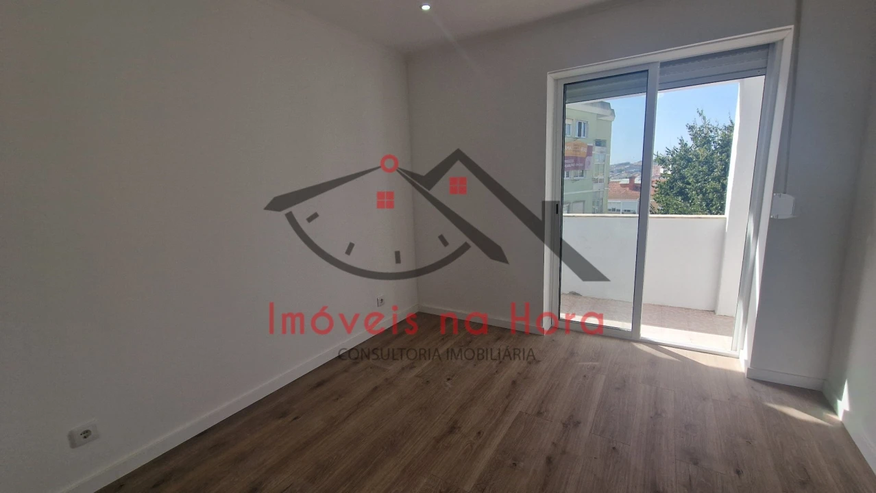 Apartamento T2 para Venda em Mina de Água Foto 4