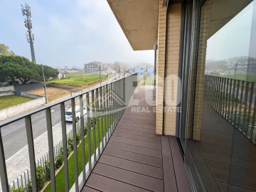 Apartamento T3 para Venda em São Felix da Marinha