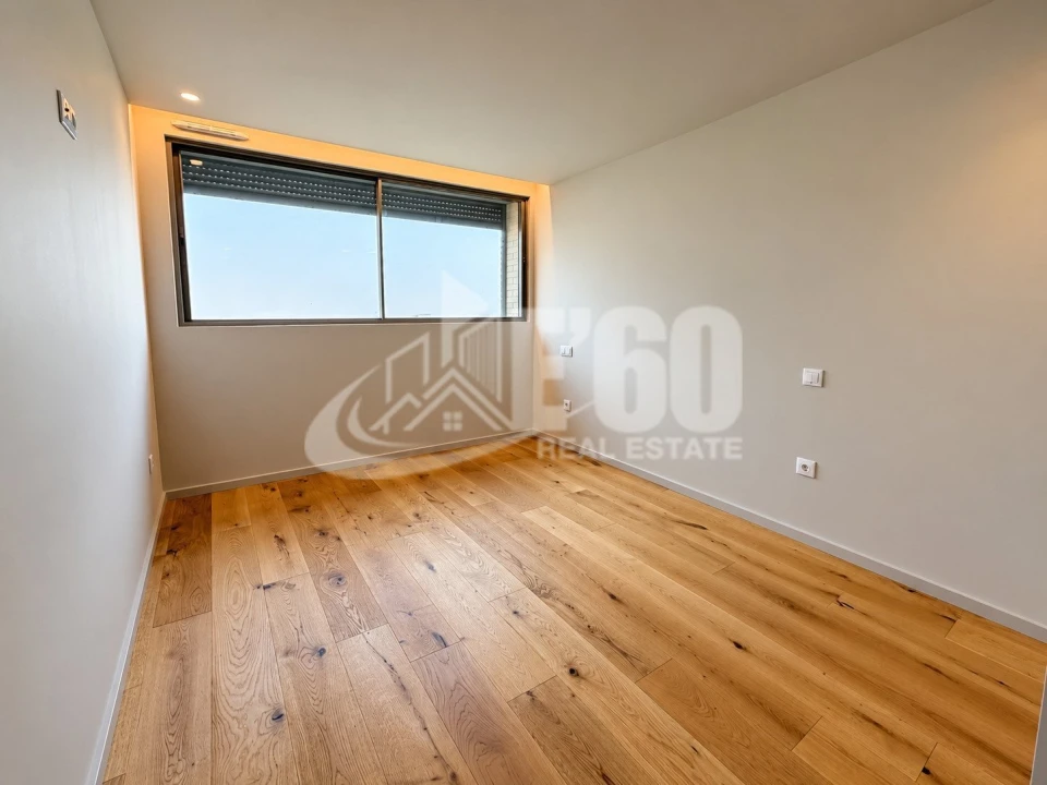 Apartamento T3 para Venda em São Felix da Marinha Foto 9