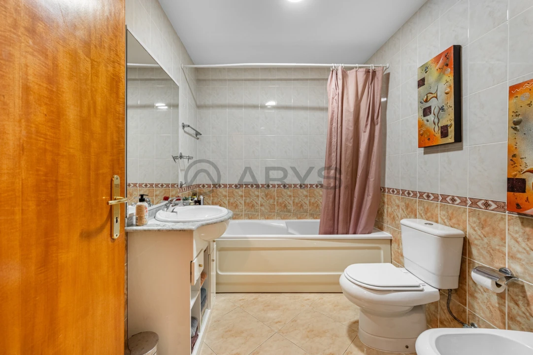 Apartamento T4 para Venda em Nogueira, Fraião e Lamaçães Foto 17