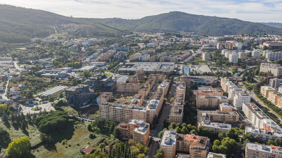 Apartamento T4 para Venda em Nogueira, Fraião e Lamaçães Foto 4