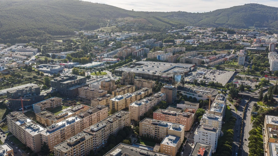 Apartamento T4 para Venda em Nogueira, Fraião e Lamaçães Foto 6
