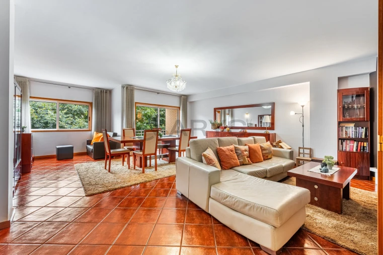 Apartamento T4 para Venda em Nogueira, Fraião e Lamaçães Foto 9