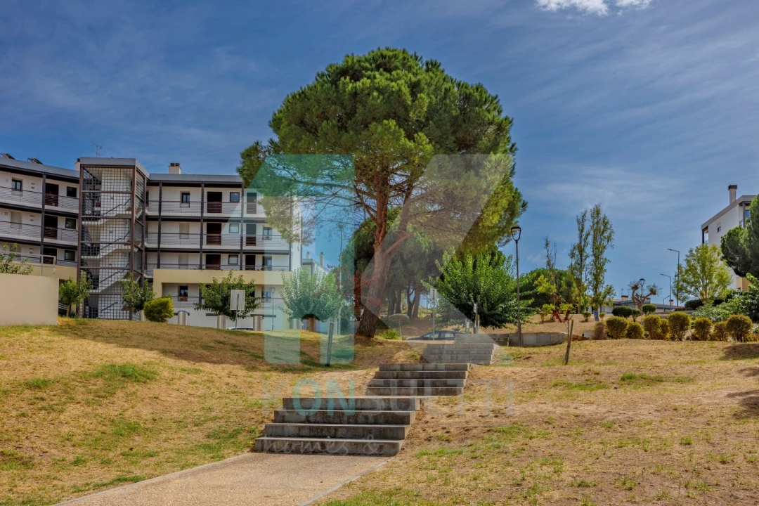 Apartamento T2 para Venda em Lagos (São Sebastião e Santa Maria) Foto 43