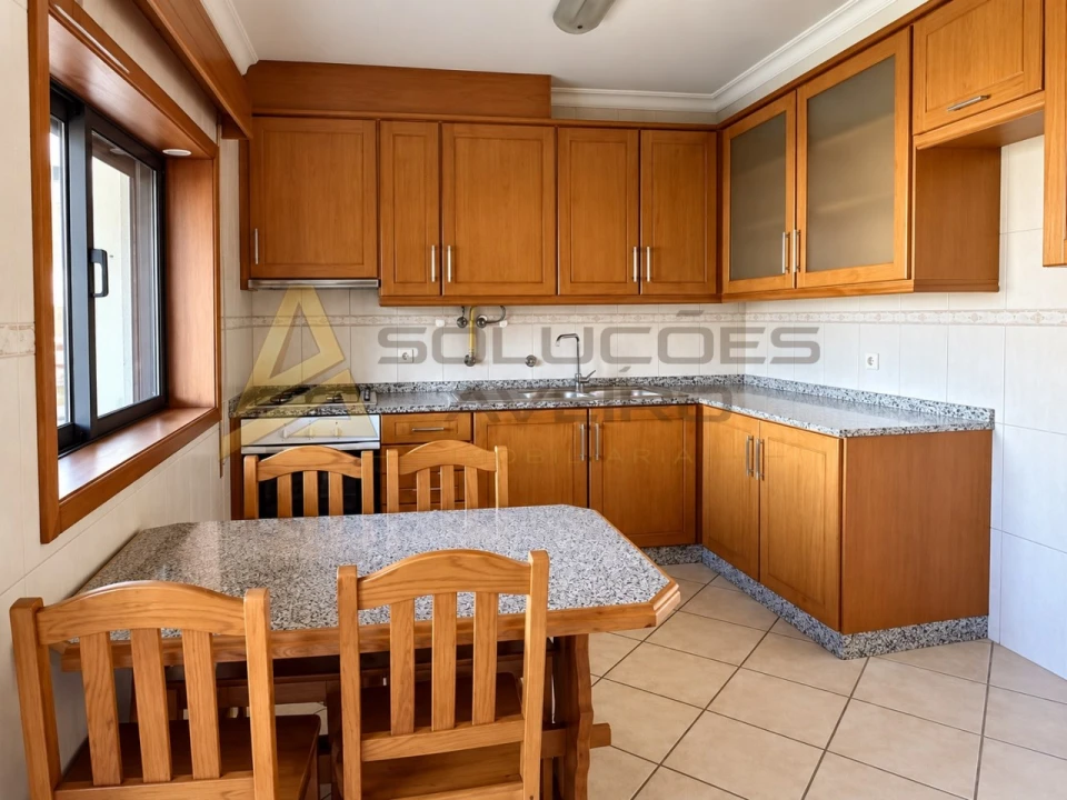 Apartamento T2 para Venda em Recardães e Espinhel Foto 5