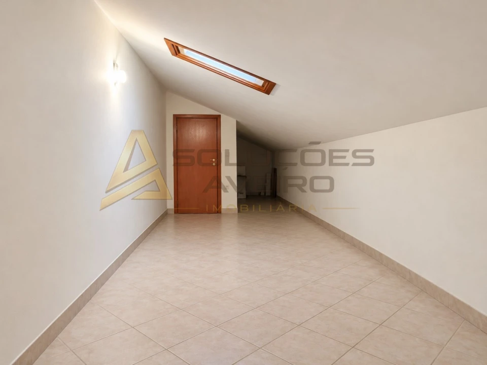 Apartamento T2 para Venda em Recardães e Espinhel Foto 24
