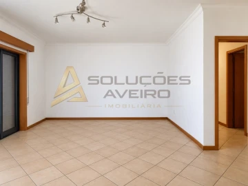 Apartamento T2 para Venda em Recardães e Espinhel