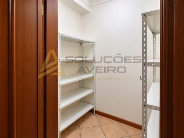 Apartamento T2 para Venda em Recardães e Espinhel