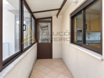 Apartamento T2 para Venda em Recardães e Espinhel