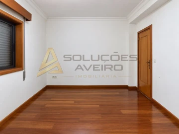 Apartamento T2 para Venda em Recardães e Espinhel