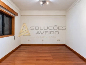 Apartamento T2 para Venda em Recardães e Espinhel