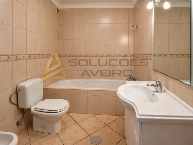 Apartamento T2 para Venda em Recardães e Espinhel Foto 17