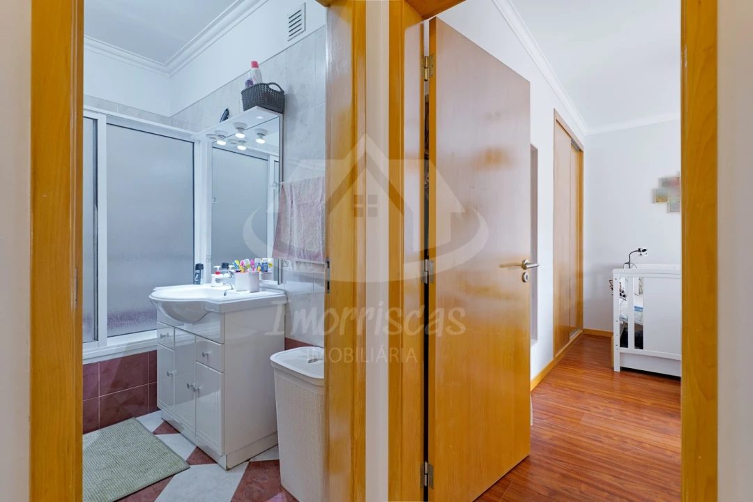 Apartamento T3 para Venda em Santa Iria de Azoia, São João da Talha e Bobadela Foto 21