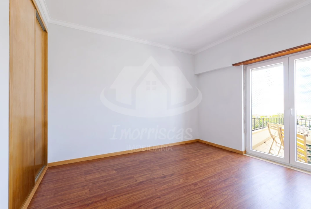 Apartamento T3 para Venda em Santa Iria de Azoia, São João da Talha e Bobadela Foto 25