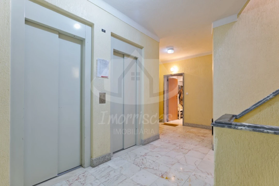 Apartamento T3 para Venda em Santa Iria de Azoia, São João da Talha e Bobadela Foto 54