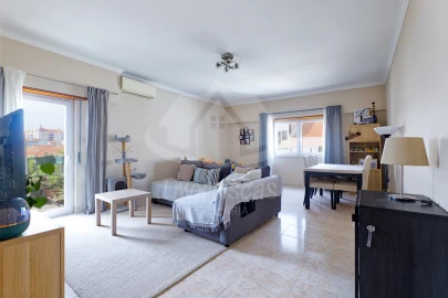 Apartamento T3 para Venda em Santa Iria de Azoia, São João da Talha e Bobadela