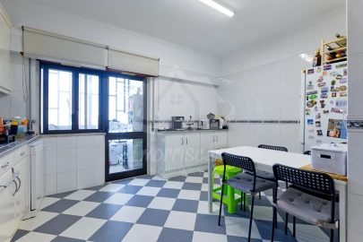 Apartamento T3 para Venda em Santa Iria de Azoia, São João da Talha e Bobadela