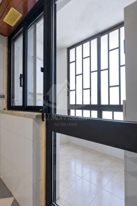 Apartamento T3 para Venda em Santa Iria de Azoia, São João da Talha e Bobadela