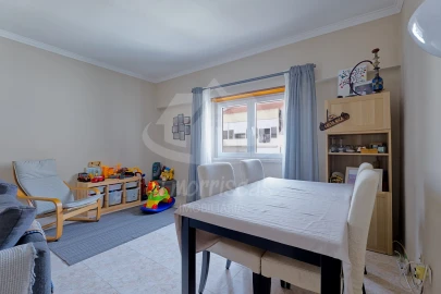Apartamento T3 para Venda em Santa Iria de Azoia, São João da Talha e Bobadela