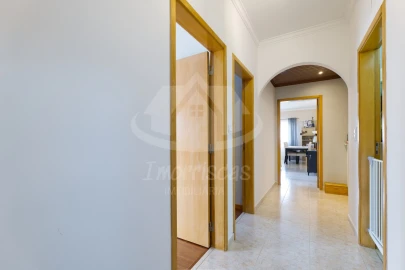 Apartamento T3 para Venda em Santa Iria de Azoia, São João da Talha e Bobadela