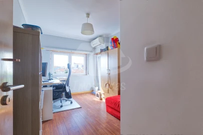 Apartamento T3 para Venda em Santa Iria de Azoia, São João da Talha e Bobadela