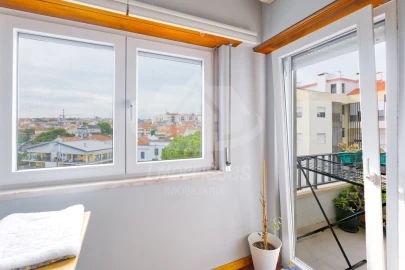 Apartamento T3 para Venda em Santa Iria de Azoia, São João da Talha e Bobadela