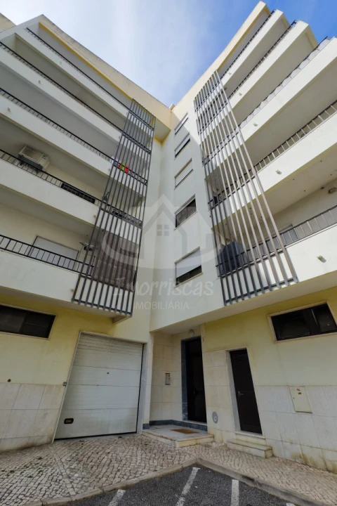 Apartamento T3 para Venda em Santa Iria de Azoia, São João da Talha e Bobadela