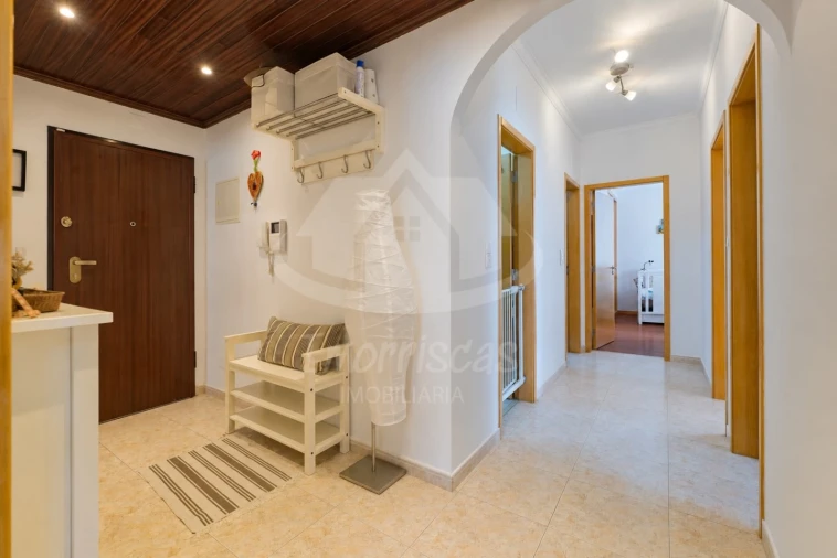 Apartamento T3 para Venda em Santa Iria de Azoia, São João da Talha e Bobadela Foto 2
