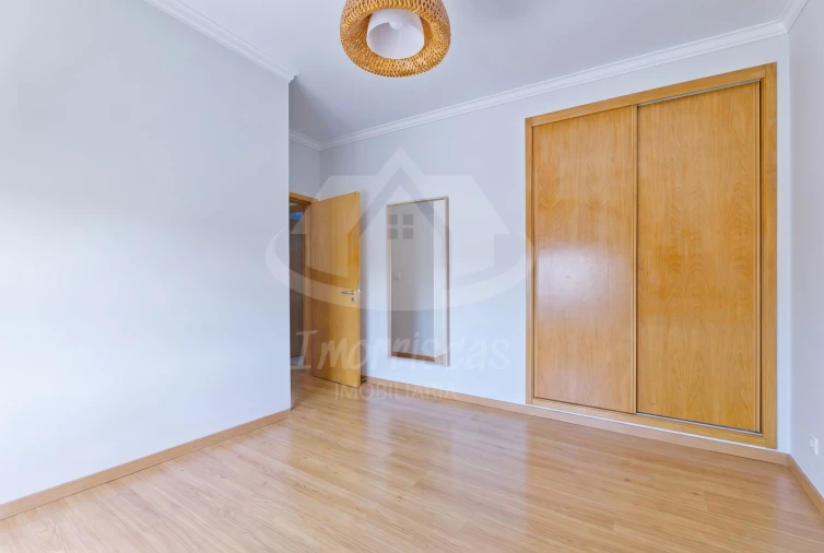 Apartamento T3 para Venda em Santa Iria de Azoia, São João da Talha e Bobadela Foto 26