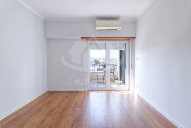Apartamento T3 para Venda em Santa Iria de Azoia, São João da Talha e Bobadela Foto 27