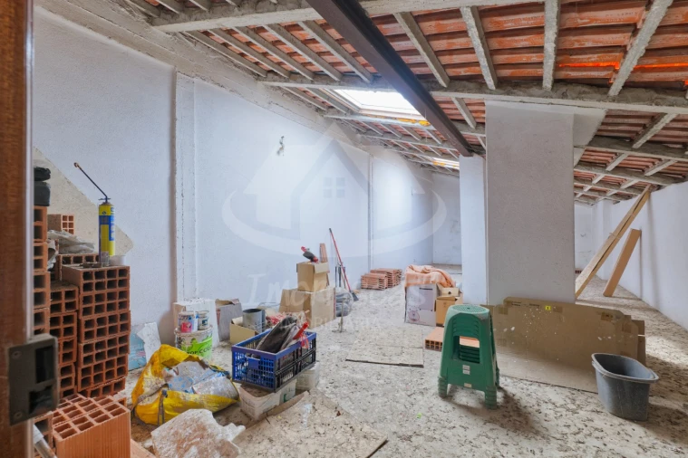 Apartamento T3 para Venda em Santa Iria de Azoia, São João da Talha e Bobadela Foto 44
