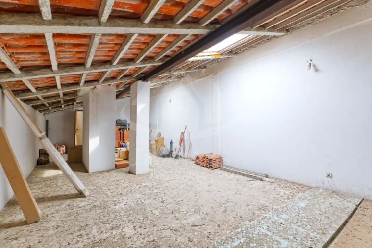 Apartamento T3 para Venda em Santa Iria de Azoia, São João da Talha e Bobadela Foto 45