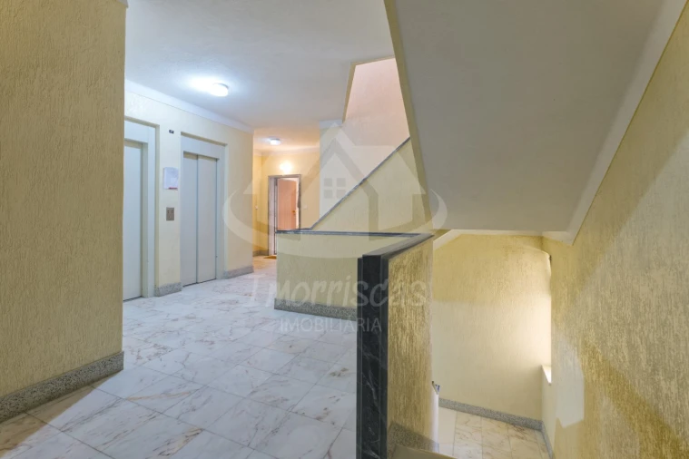 Apartamento T3 para Venda em Santa Iria de Azoia, São João da Talha e Bobadela Foto 53