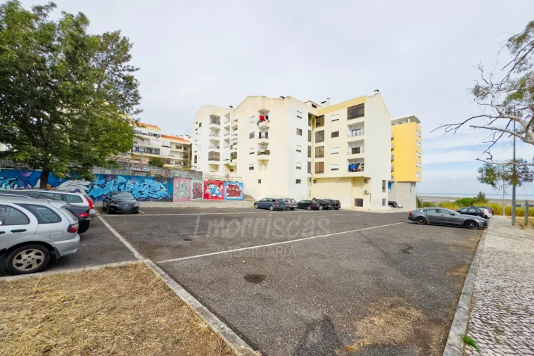 Apartamento T3 para Venda em Santa Iria de Azoia, São João da Talha e Bobadela Foto 68
