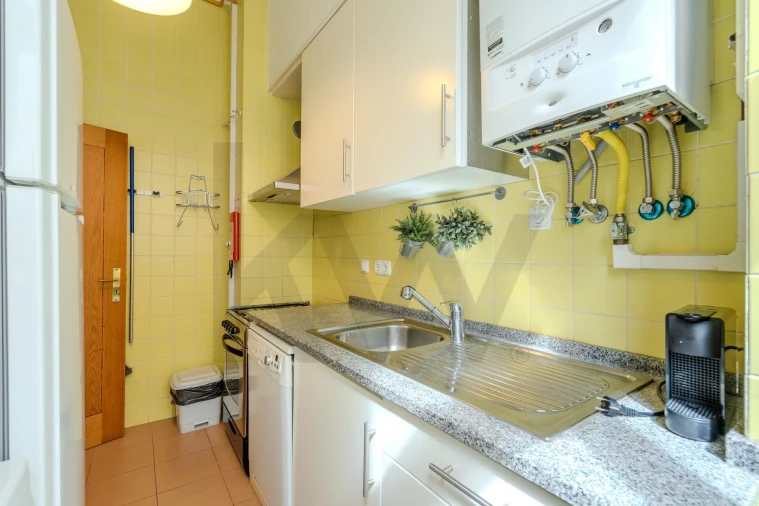 Apartamento T2 para Venda em Santa Maria Maior Foto 9