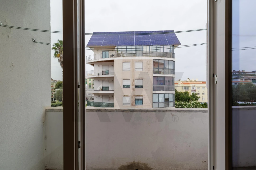 Apartamento T2 para Arrendamento em Rio de Mouro Foto 8