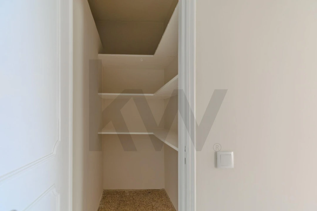 Apartamento T2 para Arrendamento em Rio de Mouro Foto 12