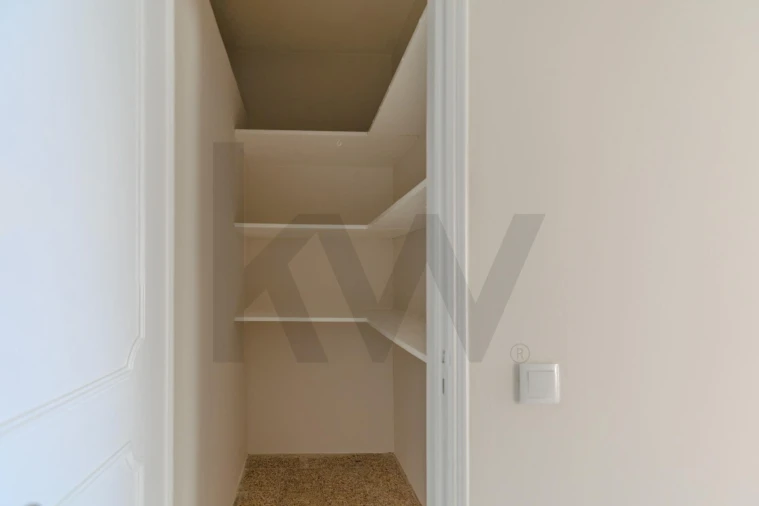 Apartamento T2 para Arrendamento em Rio de Mouro Foto 12