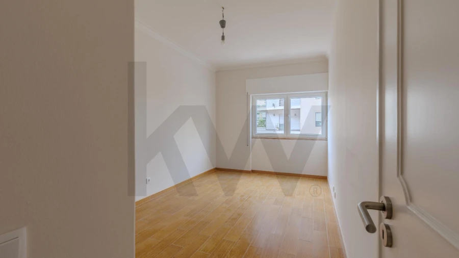 Apartamento T2 para Arrendamento em Rio de Mouro