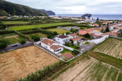 Moradia T2 para Venda em Mosteiros