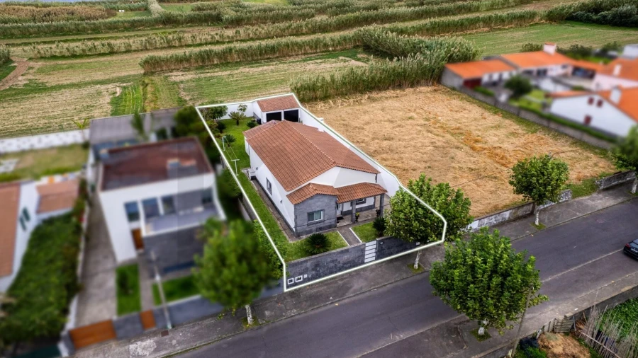 Moradia T2 para Venda em Mosteiros