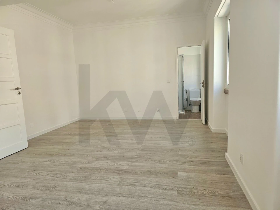 Apartamento T1 para Venda em São Vicente Foto 4